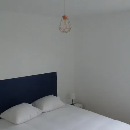 Logements 18 Moliere Futuroscope Poitiers Chasseneuil-du-Poitou Room photo
