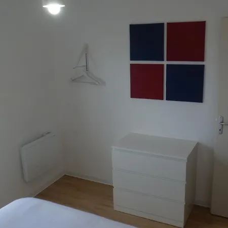 Logements 18 Moliere Futuroscope Poitiers Chasseneuil-du-Poitou Room photo
